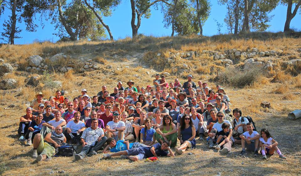 The 2013 Lautenschläger Azekah Archaeological Expedition International team of archaeologists